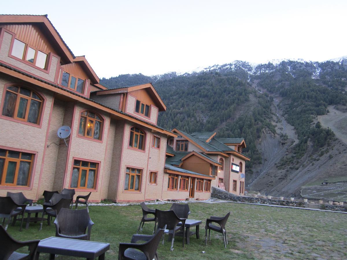 Hotel Akbar Sonāmarg Exterior foto